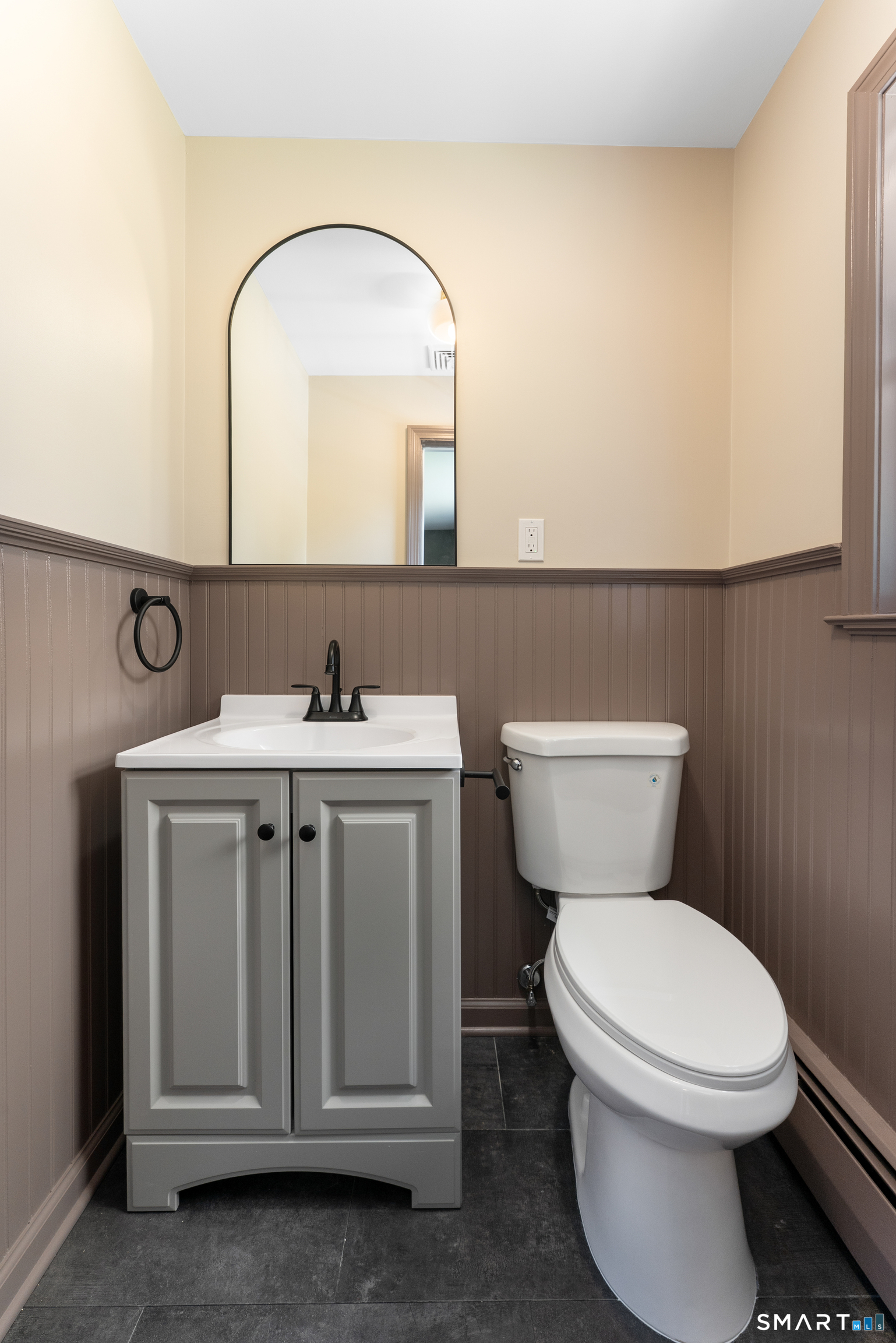 16 Gilbert Hill Road North Haven CT 06473