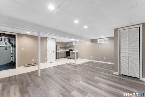 16 Gilbert Hill Road North Haven CT 06473