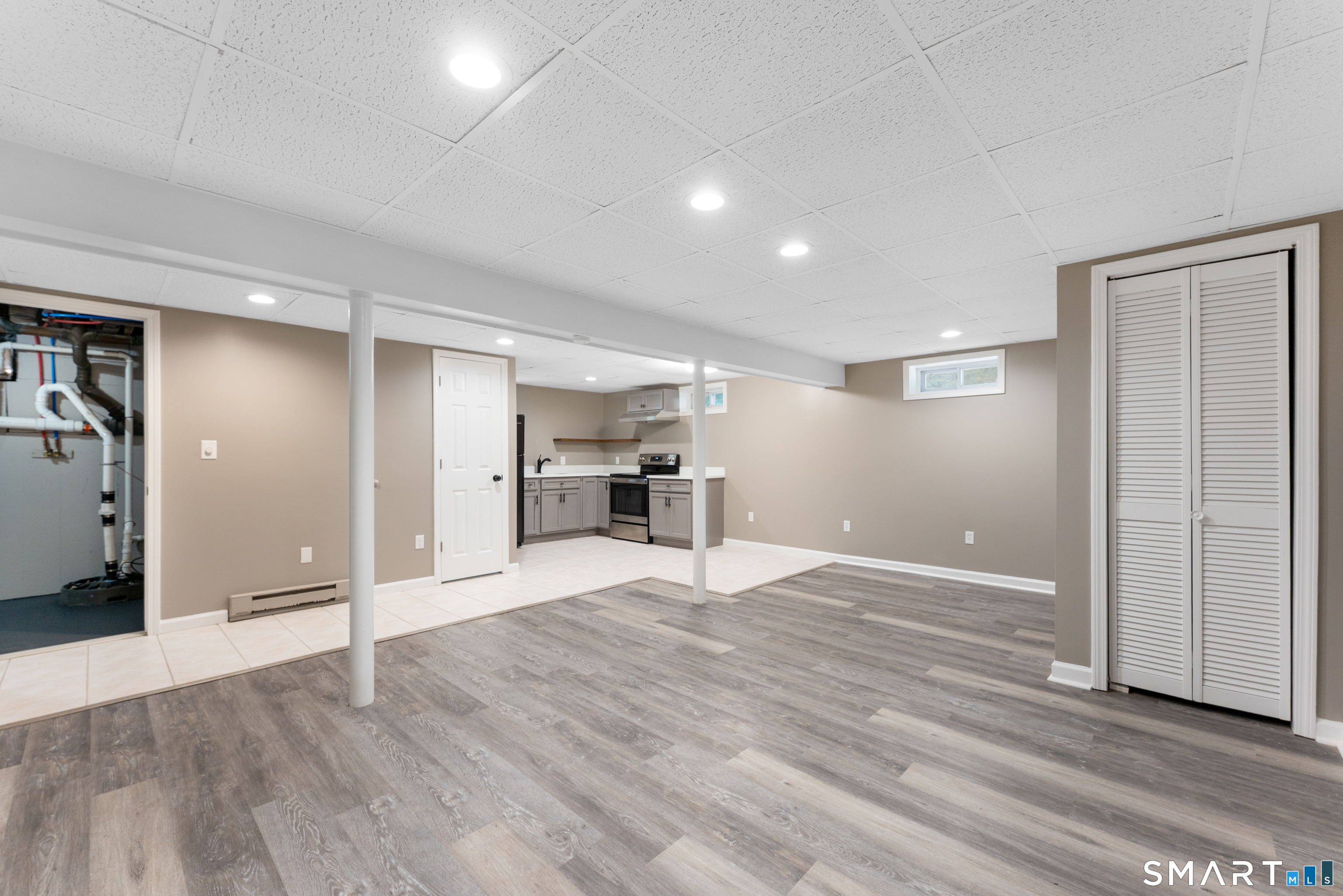16 Gilbert Hill Road North Haven CT 06473