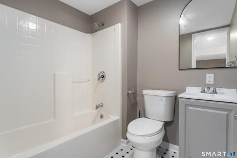 16 Gilbert Hill Road North Haven CT 06473