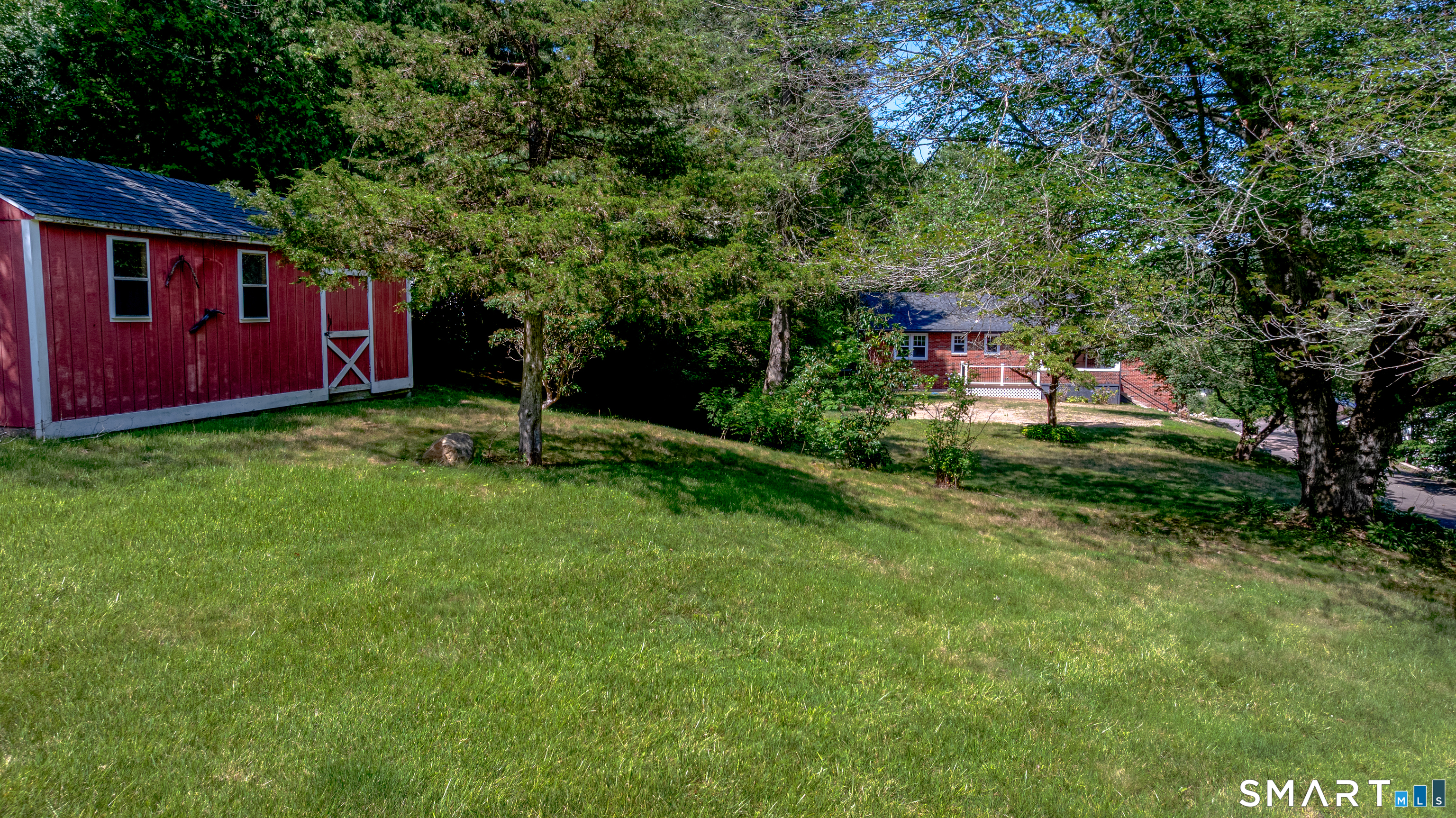 16 Gilbert Hill Road North Haven CT 06473