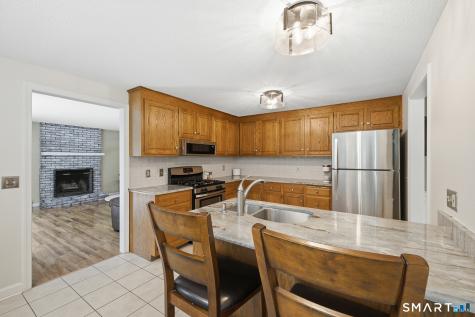 32 Braeside Crescent Manchester CT 06040