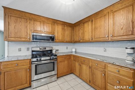32 Braeside Crescent Manchester CT 06040