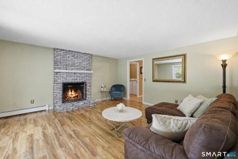 32 Braeside Crescent Manchester CT 06040