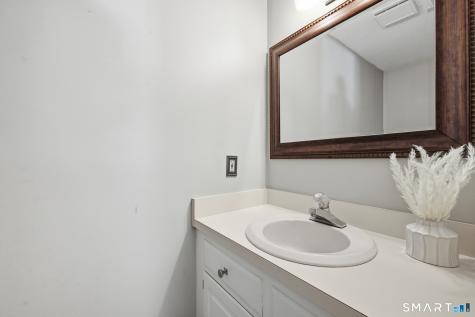 32 Braeside Crescent Manchester CT 06040