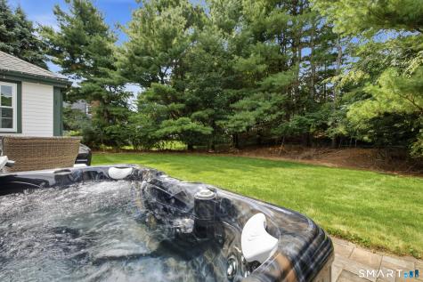 32 Braeside Crescent Manchester CT 06040