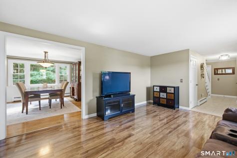 32 Braeside Crescent Manchester CT 06040