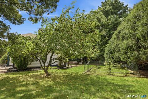 32 Braeside Crescent Manchester CT 06040