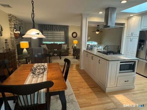 76 Laurelwood Drive East Lyme CT 06357