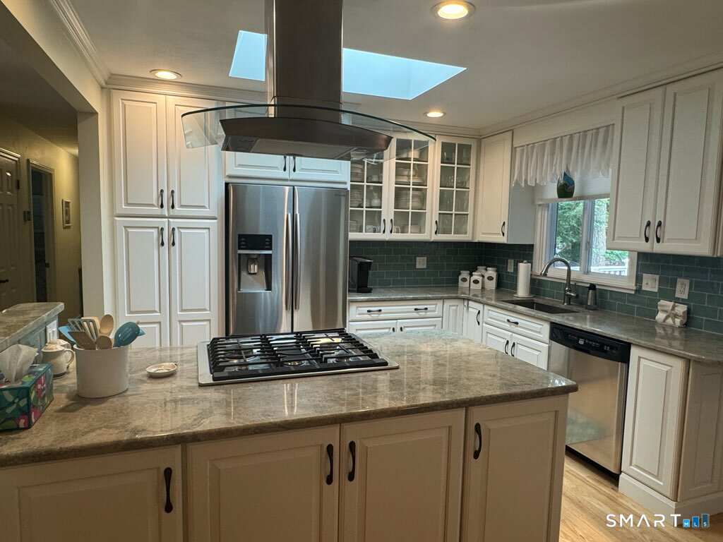 76 Laurelwood Drive East Lyme CT 06357