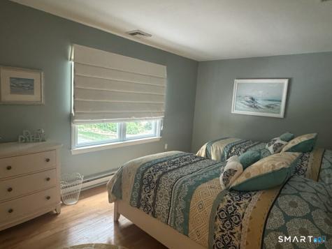 76 Laurelwood Drive East Lyme CT 06357