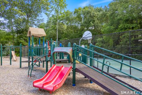 76 Laurelwood Drive East Lyme CT 06357