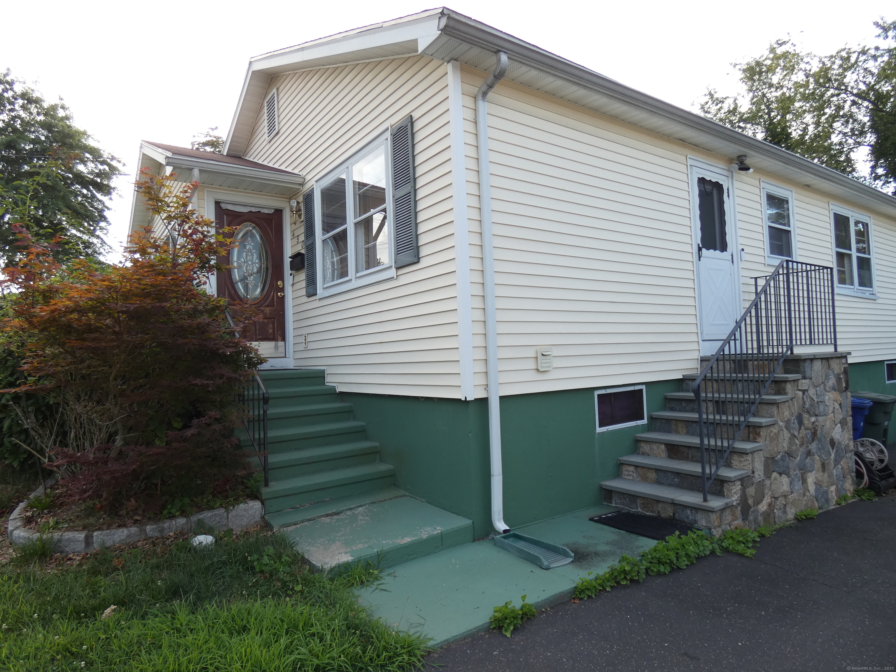 490 Woodside Avenue Bridgeport CT 06606