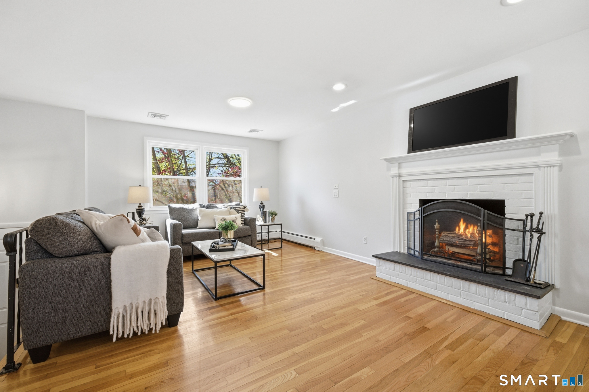 93 Daniel Road Hamden CT 06518