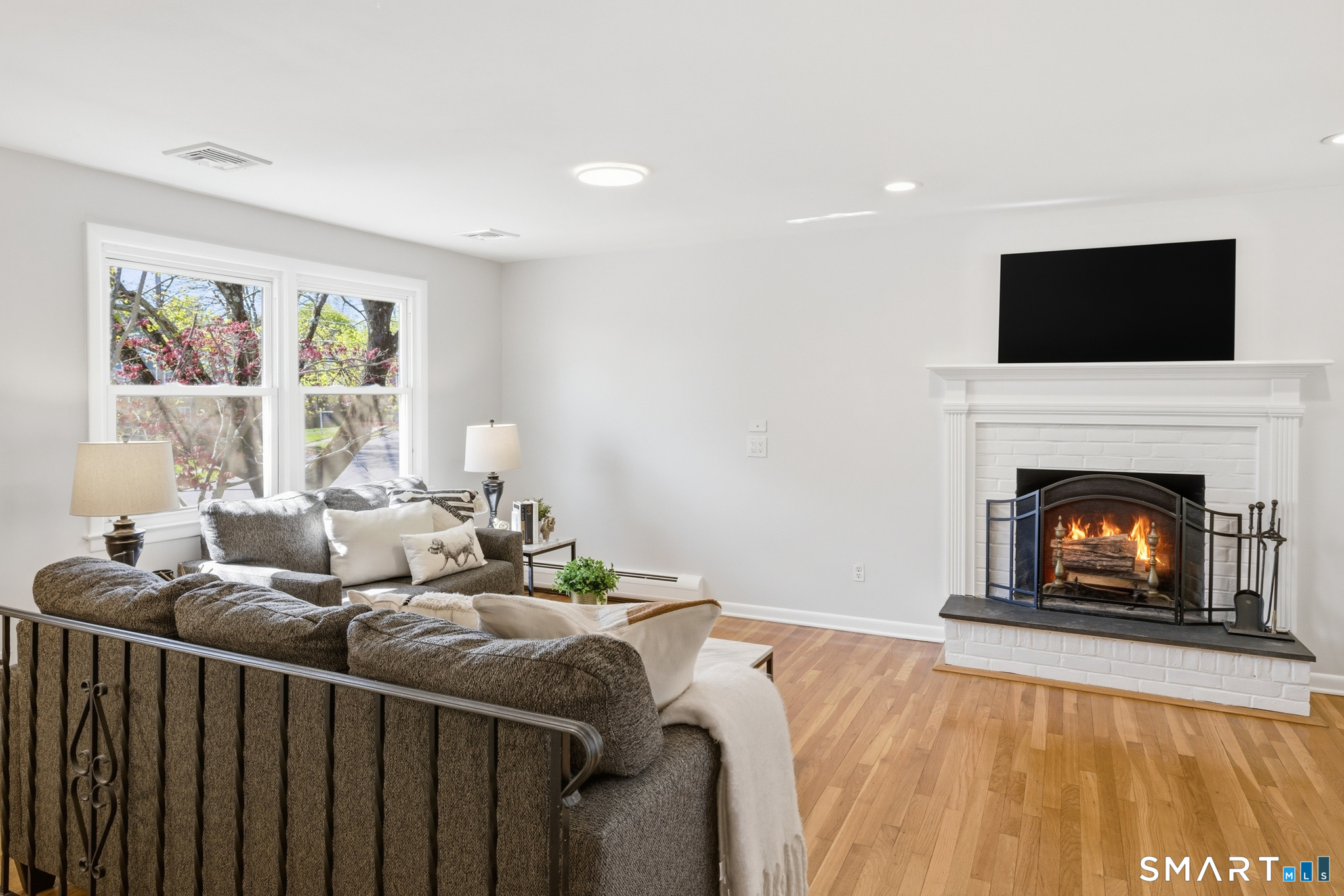 93 Daniel Road Hamden CT 06518