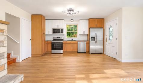 27 Bissell Place Seymour CT 06483