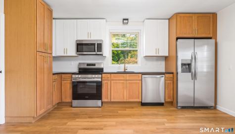 27 Bissell Place Seymour CT 06483