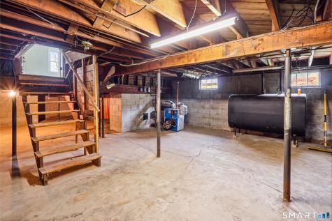 27 Bissell Place Seymour CT 06483