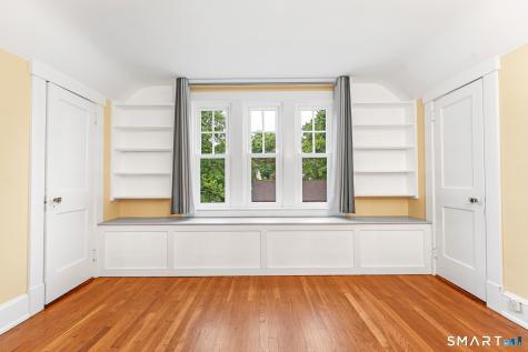 587 Taugwonk Road Stonington CT 06378