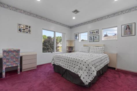 45 Brookview Court Groton CT 06340