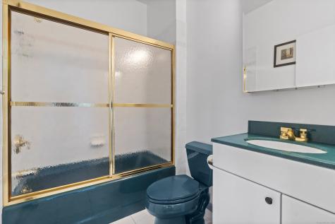 45 Brookview Court Groton CT 06340