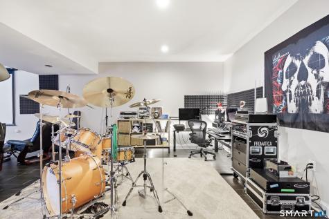 74 Black Rock Turnpike Redding CT 06896