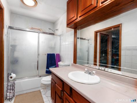33 Ryegate Terrace Monroe CT 06468