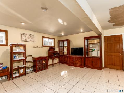 33 Ryegate Terrace Monroe CT 06468