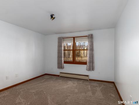 33 Ryegate Terrace Monroe CT 06468