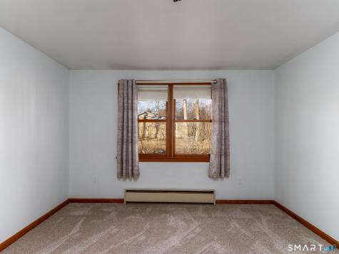 33 Ryegate Terrace Monroe CT 06468