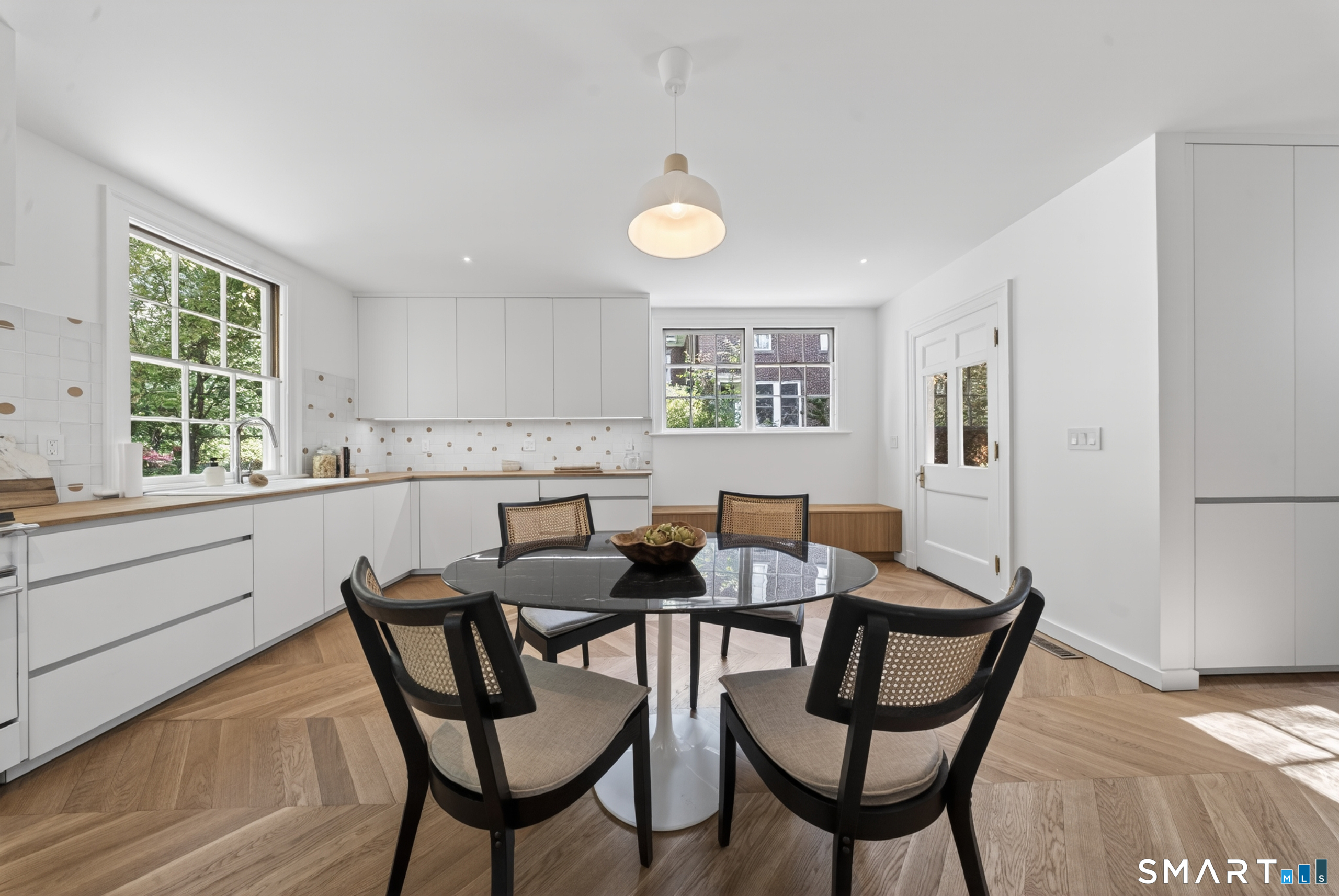 376 Saint Ronan Street New Haven CT 06511