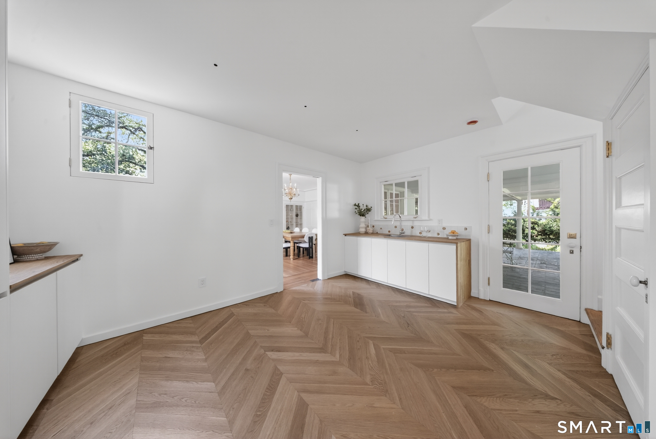 376 Saint Ronan Street New Haven CT 06511