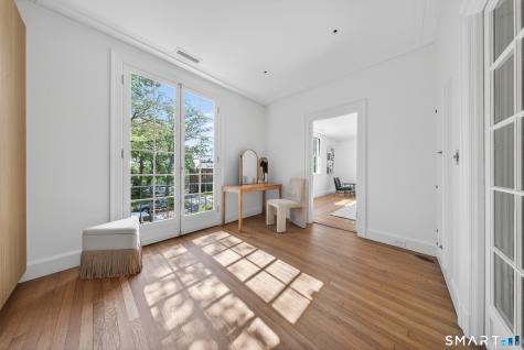 376 Saint Ronan Street New Haven CT 06511