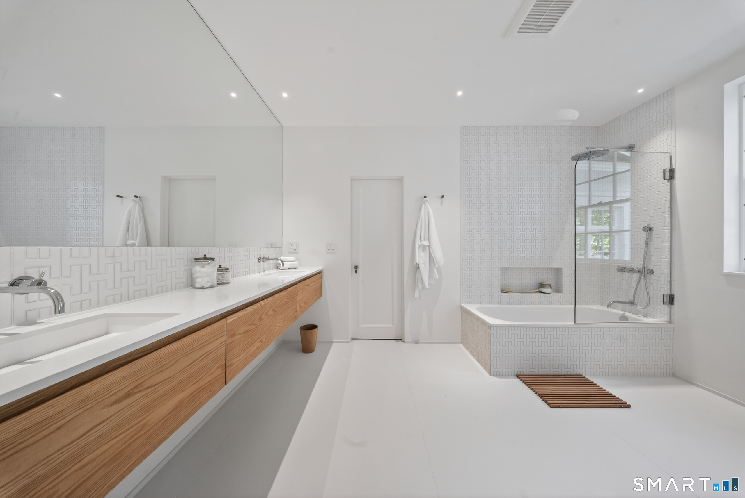 376 Saint Ronan Street New Haven CT 06511