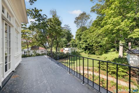 376 Saint Ronan Street New Haven CT 06511