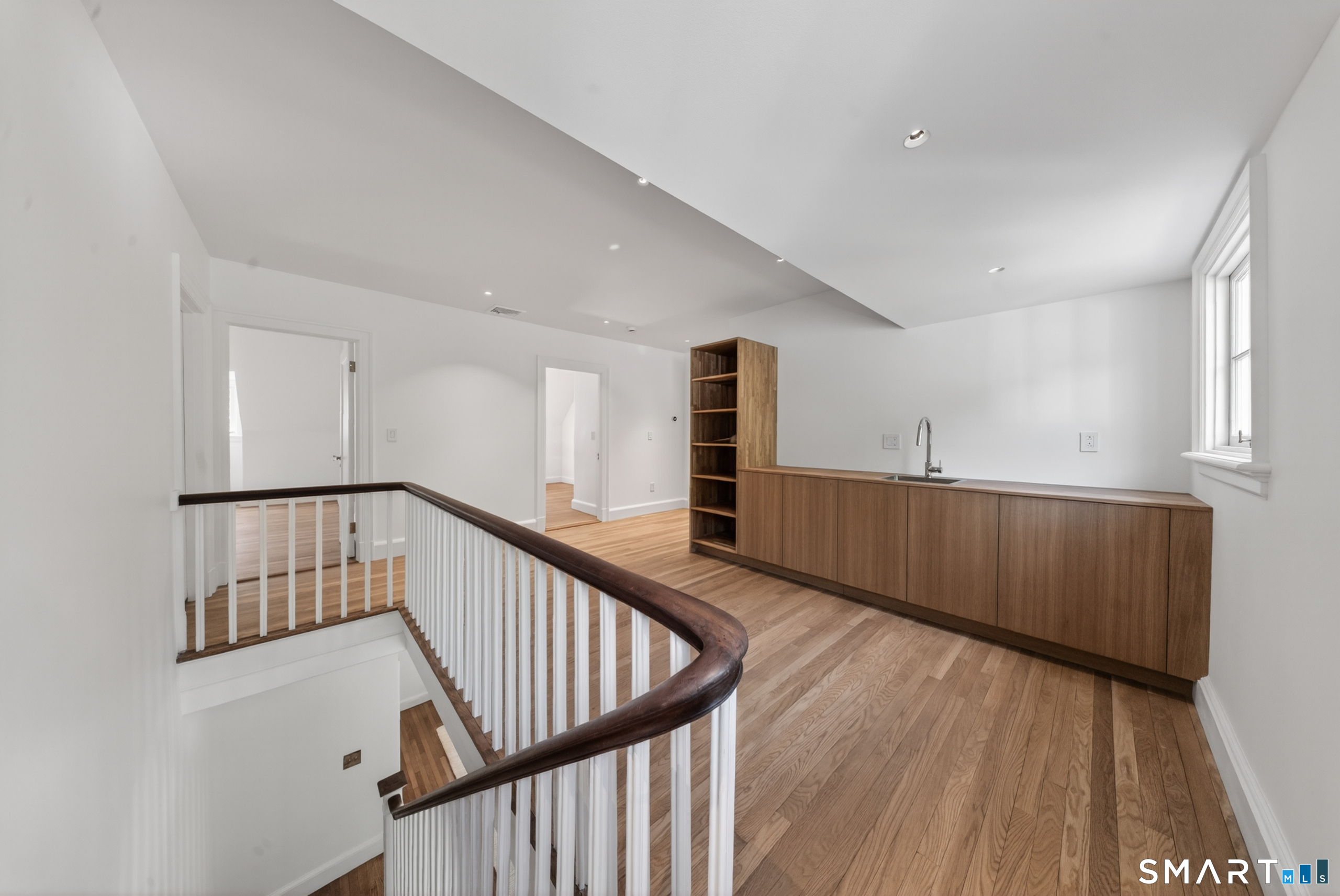 376 Saint Ronan Street New Haven CT 06511