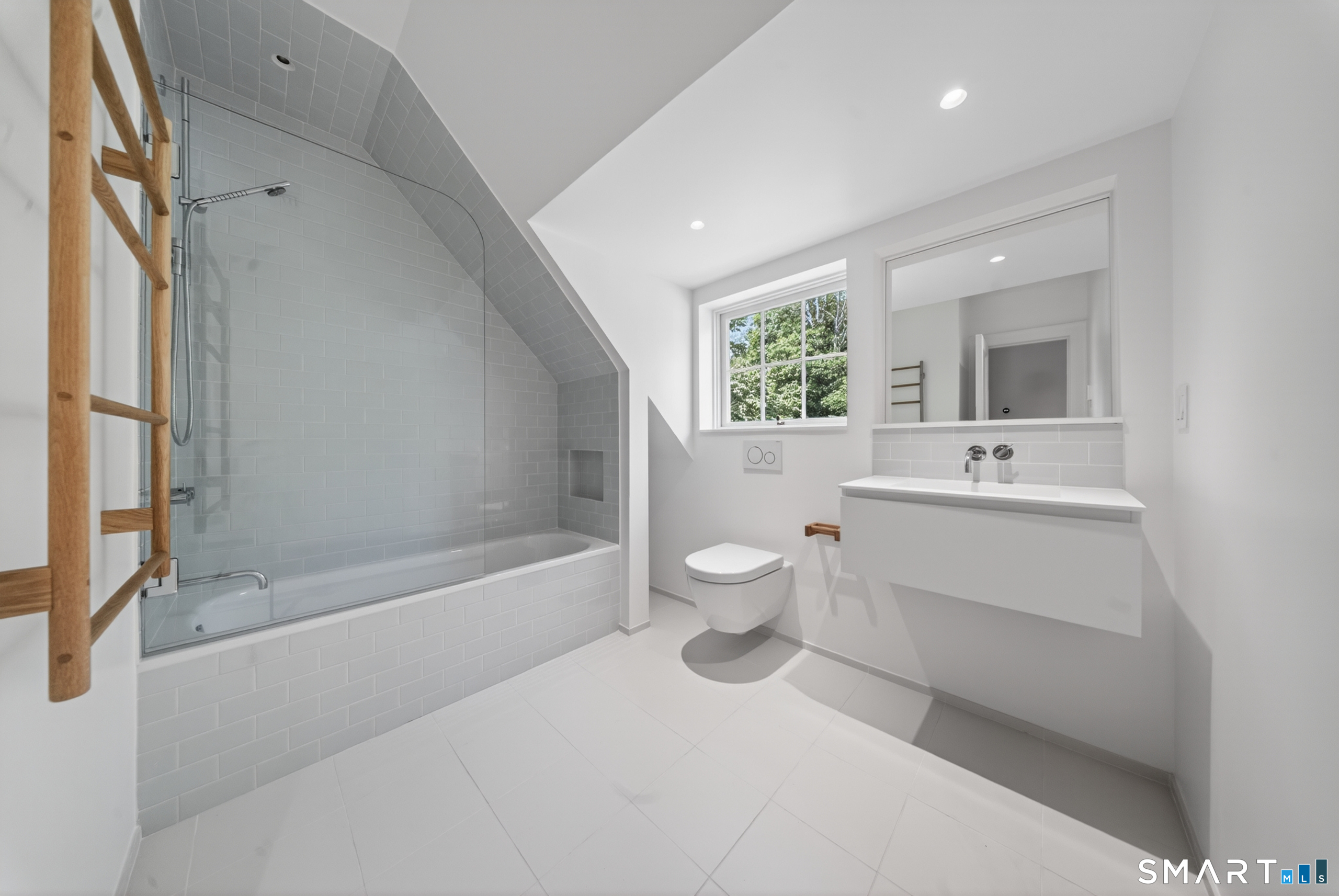 376 Saint Ronan Street New Haven CT 06511