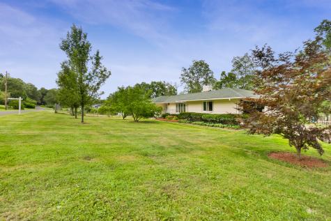 5 Blackthorn Drive New Fairfield CT 06812
