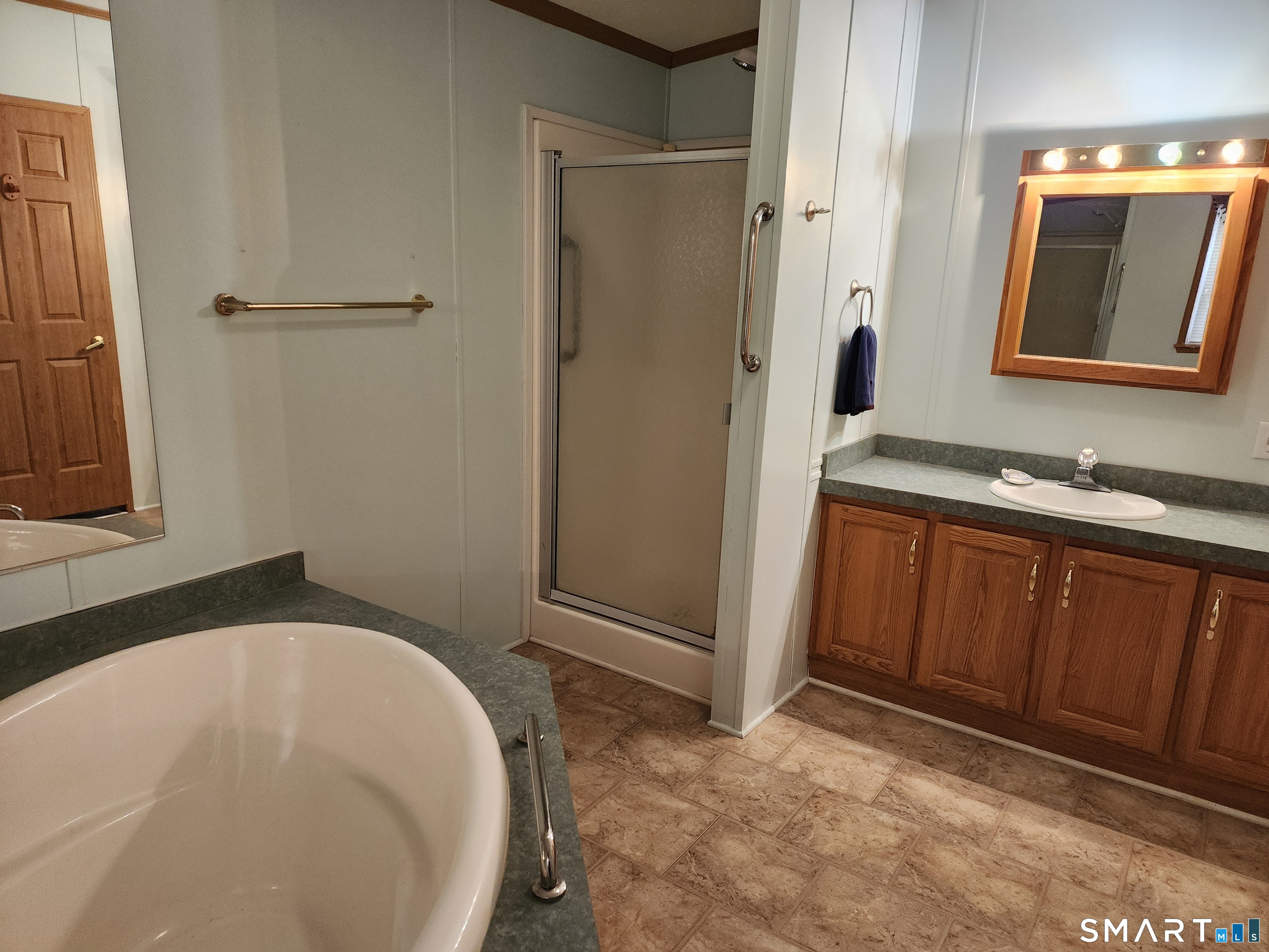 43 Evergreen Park Clinton CT 06413