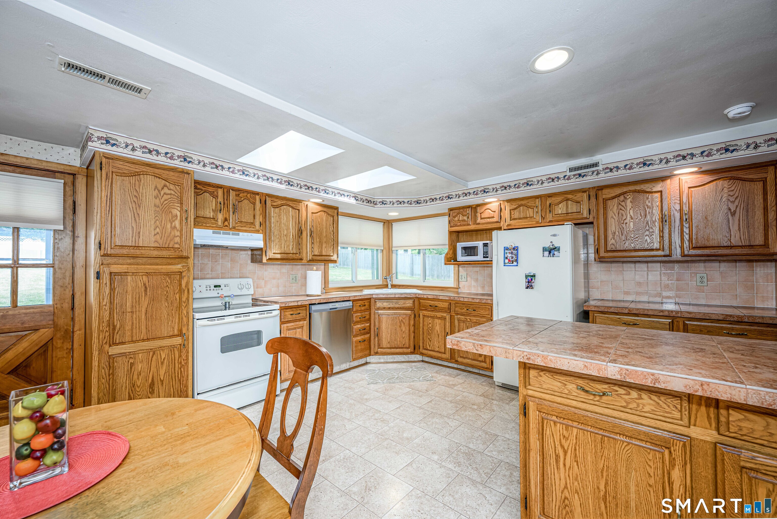 93 Pool Road North Haven CT 06473