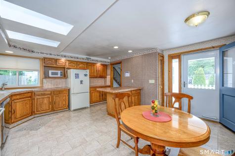 93 Pool Road North Haven CT 06473