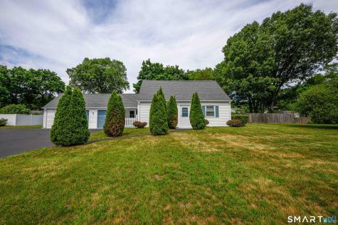 93 Pool Road North Haven CT 06473