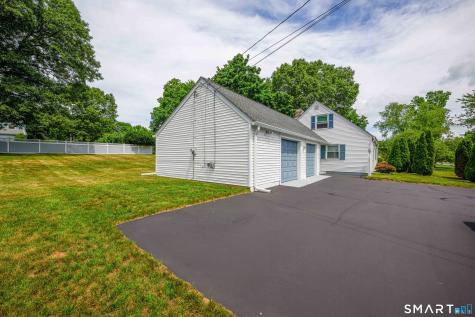 93 Pool Road North Haven CT 06473