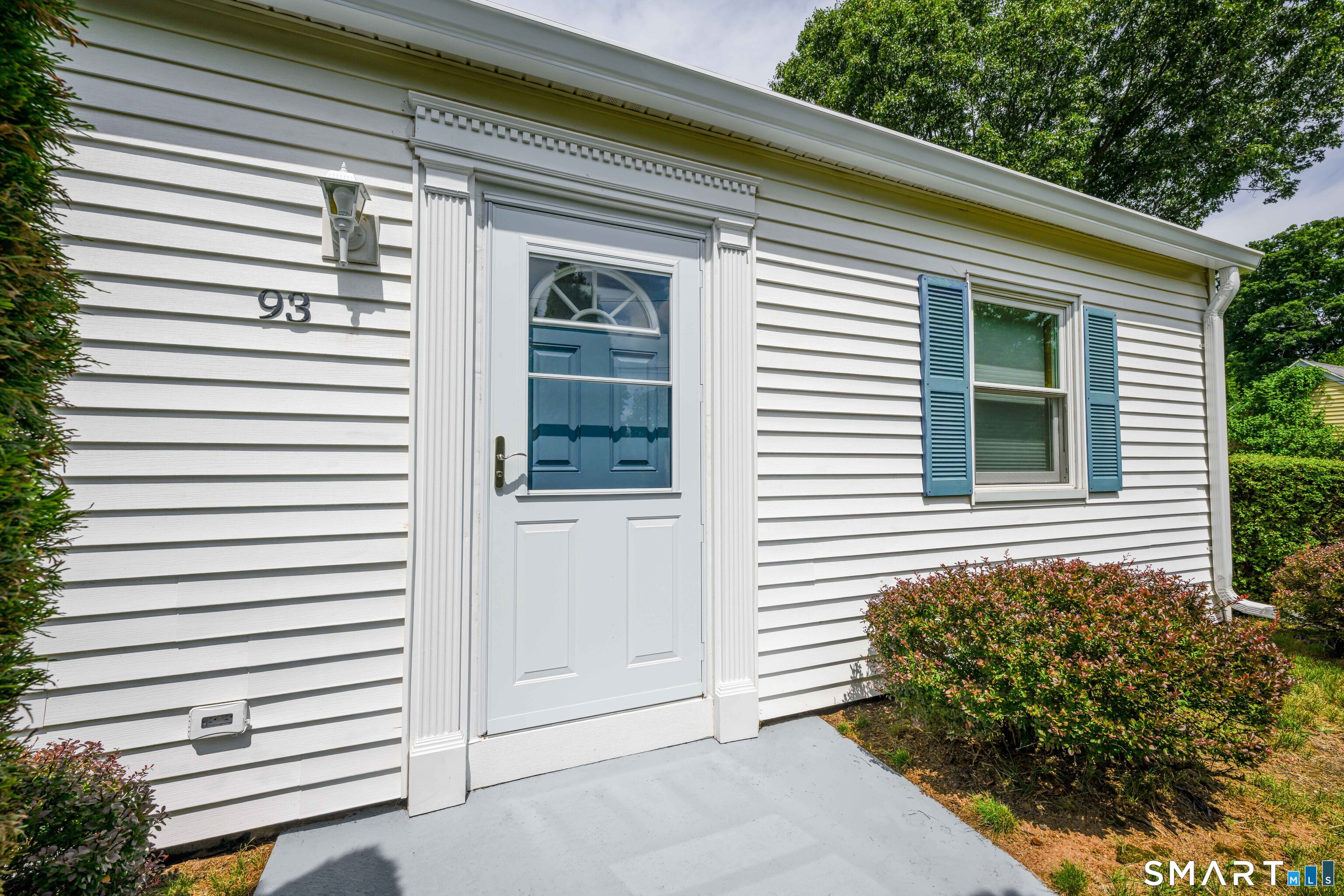 93 Pool Road North Haven CT 06473