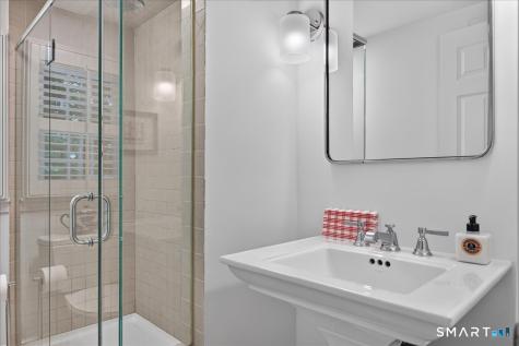 40 Sunset Terrace Essex CT 06426