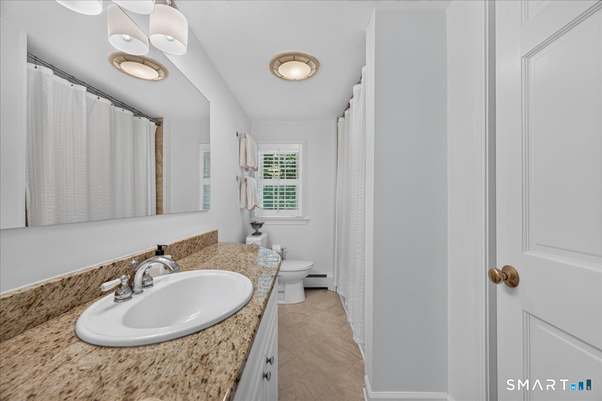 40 Sunset Terrace Essex CT 06426