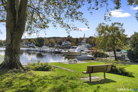 40 Sunset Terrace Essex CT 06426