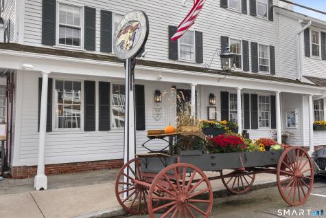 40 Sunset Terrace Essex CT 06426