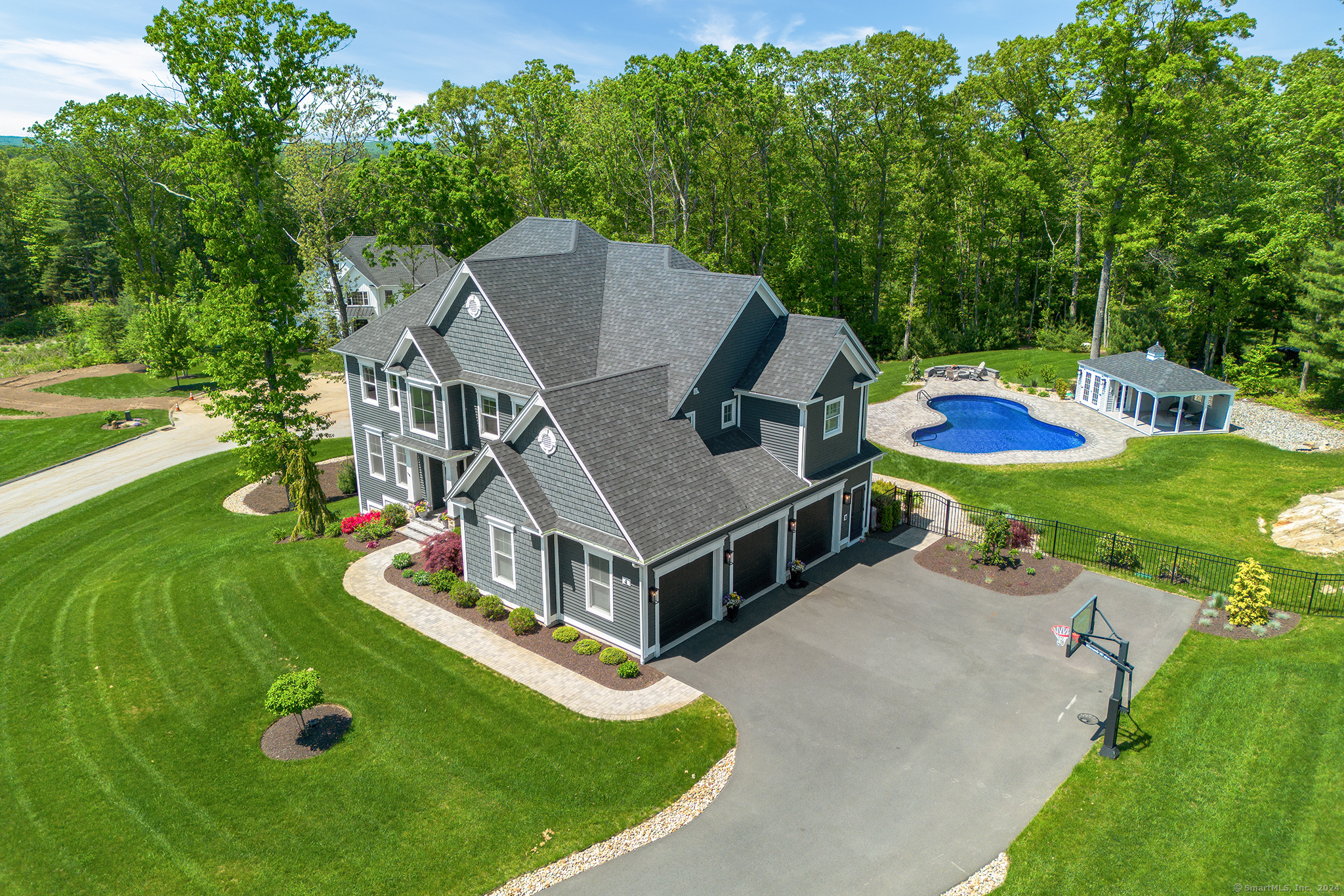 4 Avas Way Burlington CT 06013