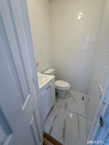 111 Elmwood Place Bridgeport CT 06605